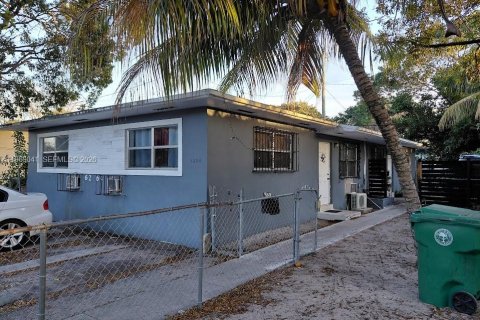 Casa en venta en Miami, Florida, 4 dormitorios, 155.52 m2 № 2029767 - foto 4