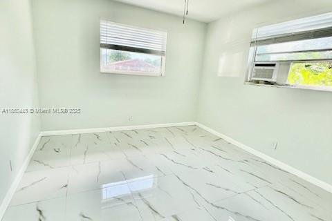 Propiedad comercial en venta en Dania Beach, Florida, 116.59 m2 № 1887767 - foto 6