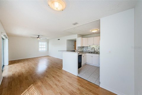 Copropriété à louer à Clearwater, Floride: 2 chambres, 100.98 m2 № 2165923 - photo 13