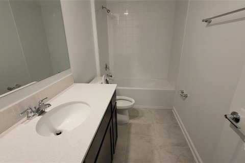 House in Davenport, Florida 4 bedrooms, 185.8 sq.m. № 1749678 - photo 13