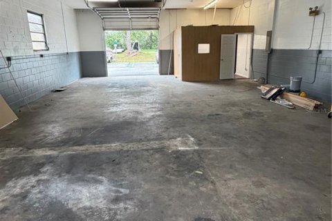 Immobilier commercial à louer à Ocala, Floride: 2239.87 m2 № 2100155 - photo 2