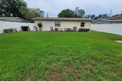 Villa ou maison à vendre à Tampa, Floride: 2 chambres, 87.7 m2 № 1898661 - photo 26