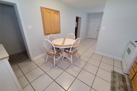 Villa ou maison à vendre à Tampa, Floride: 2 chambres, 87.7 m2 № 1898661 - photo 12