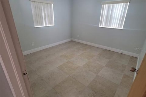Villa ou maison à vendre à Tampa, Floride: 2 chambres, 87.7 m2 № 1898661 - photo 20