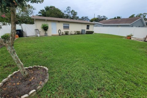 Villa ou maison à vendre à Tampa, Floride: 2 chambres, 87.7 m2 № 1898661 - photo 25