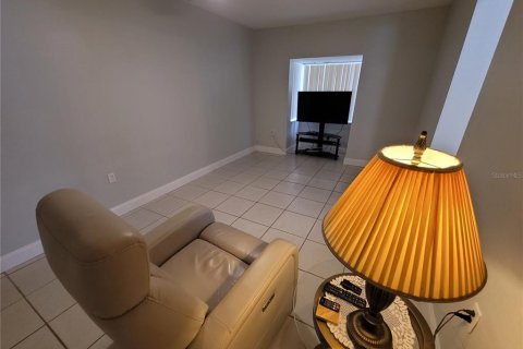 Villa ou maison à vendre à Tampa, Floride: 2 chambres, 87.7 m2 № 1898661 - photo 15