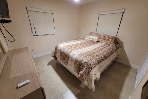 Villa ou maison à vendre à Tampa, Floride: 2 chambres, 87.7 m2 № 1898661 - photo 17