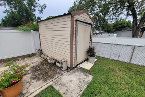 Villa ou maison à vendre à Tampa, Floride: 2 chambres, 87.7 m2 № 1898661 - photo 28