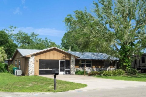 Villa ou maison à vendre à Okeechobee, Floride: 3 chambres, 155.33 m2 № 2089481 - photo 2