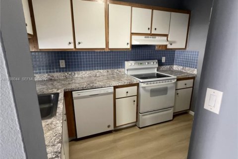 Купить кондоминиум в Майами, Флорида 2 спальни, 69.68м2, № 1996263 - фото 5