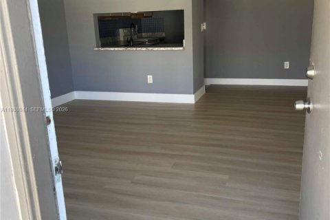 Купить кондоминиум в Майами, Флорида 2 спальни, 69.68м2, № 1996263 - фото 7