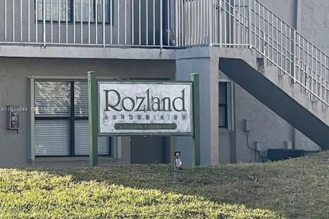 Кондоминиум с 2 спальнями в Майами, Флорида № 1996263