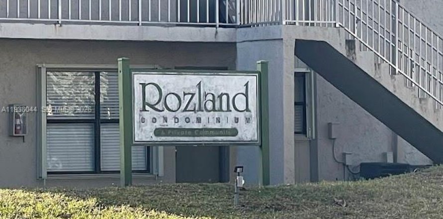 Кондоминиум с 2 спальнями в Майами, Флорида № 1996263