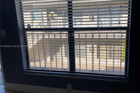 Купить кондоминиум в Майами, Флорида 2 спальни, 69.68м2, № 1996263 - фото 11