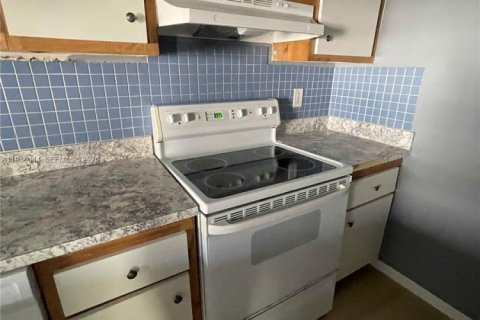 Купить кондоминиум в Майами, Флорида 2 спальни, 69.68м2, № 1996263 - фото 4