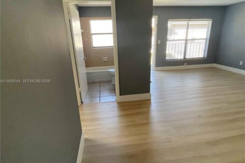 Купить кондоминиум в Майами, Флорида 2 спальни, 69.68м2, № 1996263 - фото 8