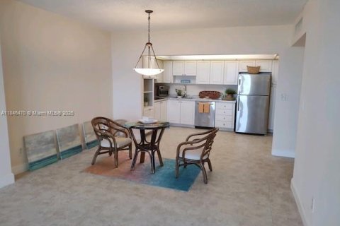 Condo in Sunny Isles Beach, Florida, 1 bedroom  № 1845840 - photo 8