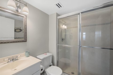 Condominio en venta en Jensen Beach, Florida, 2 dormitorios, 95.04 m2 № 1729933 - foto 13