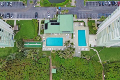 Condominio en venta en Jensen Beach, Florida, 2 dormitorios, 95.04 m2 № 1729933 - foto 15