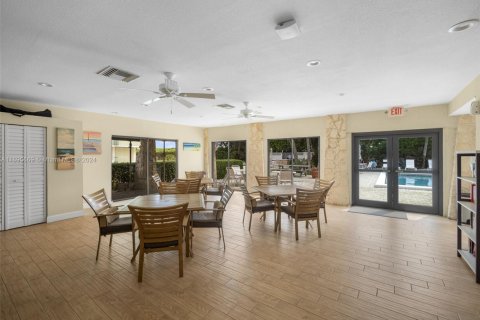 Condominio en venta en Jensen Beach, Florida, 2 dormitorios, 95.04 m2 № 1729933 - foto 20