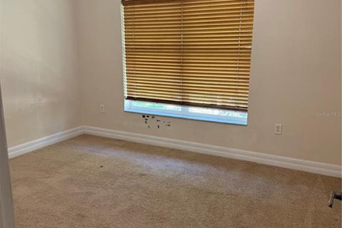 Townhouse in Temple Terrace, Florida 3 bedrooms, 176.24 sq.m. № 2323223 - photo 16