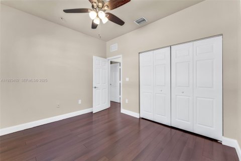 Villa ou maison à louer à Miami, Floride: 4 chambres, 214.79 m2 № 1977370 - photo 27