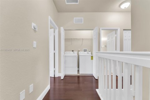 Villa ou maison à louer à Miami, Floride: 4 chambres, 214.79 m2 № 1977370 - photo 20