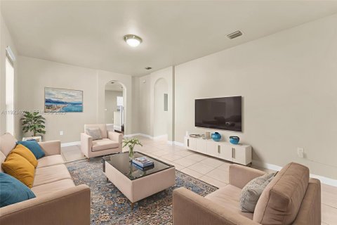 Villa ou maison à louer à Miami, Floride: 4 chambres, 214.79 m2 № 1977370 - photo 12