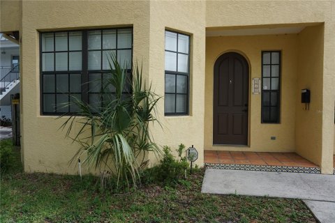 Touwnhouse à louer à Saint Petersburg, Floride: 3 chambres, 204.38 m2 № 2316440 - photo 6
