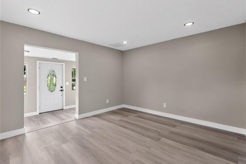 Casa en venta en Saint Petersburg, Florida, 3 dormitorios, 110.55 m2 № 2129564 - foto 3