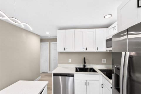 Casa en venta en Saint Petersburg, Florida, 3 dormitorios, 110.55 m2 № 2129564 - foto 13