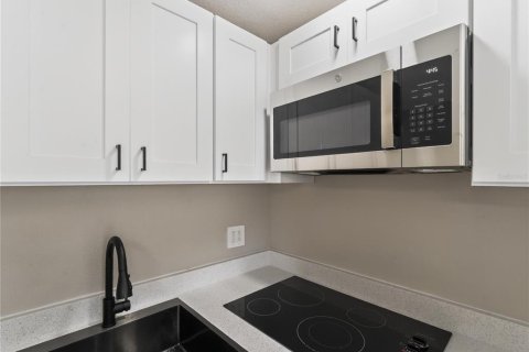 Casa en venta en Saint Petersburg, Florida, 3 dormitorios, 110.55 m2 № 2129564 - foto 16