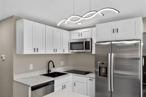 Casa en venta en Saint Petersburg, Florida, 3 dormitorios, 110.55 m2 № 2129564 - foto 12