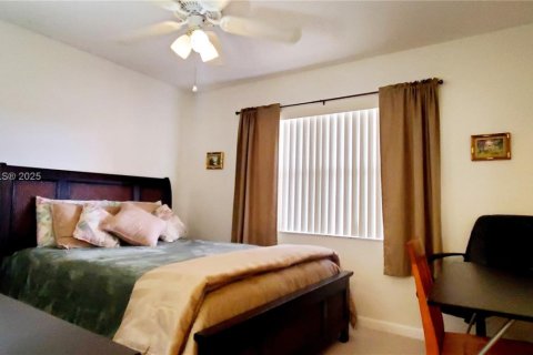 Condo in Sunrise, Florida, 2 bedrooms  № 1867282 - photo 14