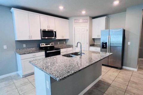 Casa en venta en Haines City, Florida, 3 dormitorios, 161.09 m2 № 2211648 - foto 3
