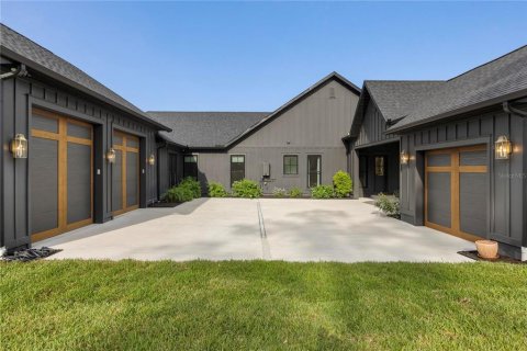 Villa ou maison à vendre à Eustis, Floride: 5 chambres, 416.48 m2 № 2205140 - photo 11