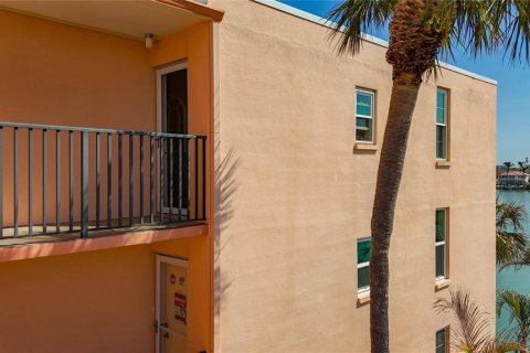 Condo in South Pasadena, Florida, 2 bedrooms  № 1576354 - photo 7