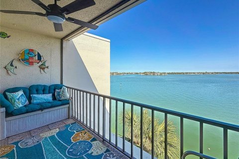 Condo in South Pasadena, Florida, 2 bedrooms  № 1576354 - photo 6