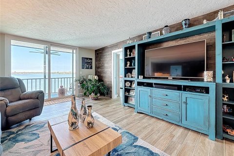 Condo in South Pasadena, Florida, 2 bedrooms  № 1576354 - photo 11