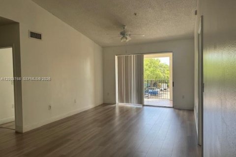 Condo in Miramar, Florida, 3 bedrooms  № 2068289
