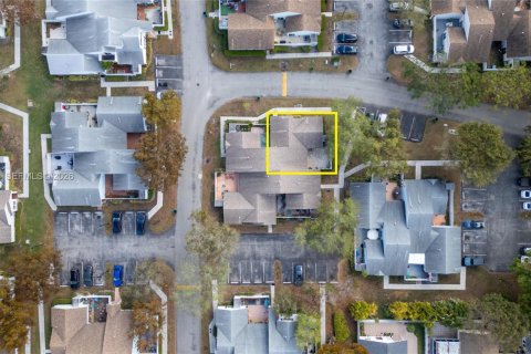 Casa en venta en Miami, Florida, 2 dormitorios, 90.95 m2 № 2049910 - foto 29