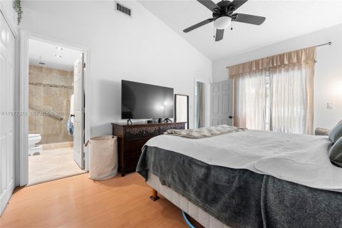 Casa en venta en Miami, Florida, 2 dormitorios, 90.95 m2 № 2049910 - foto 18