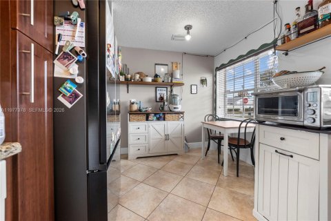 Casa en venta en Miami, Florida, 2 dormitorios, 90.95 m2 № 2049910 - foto 10