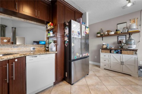 Casa en venta en Miami, Florida, 2 dormitorios, 90.95 m2 № 2049910 - foto 9