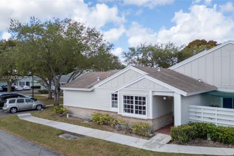 Casa en Miami, Florida 2 dormitorios, 90.95 m2 № 2049910