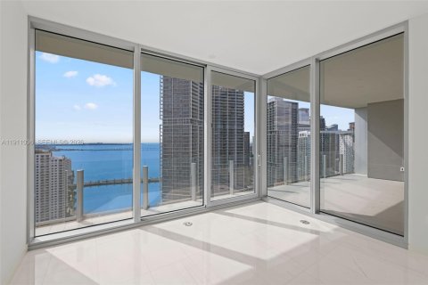Condominio en venta en Miami, Florida, 4 dormitorios, 298.59 m2 № 2021148 - foto 18