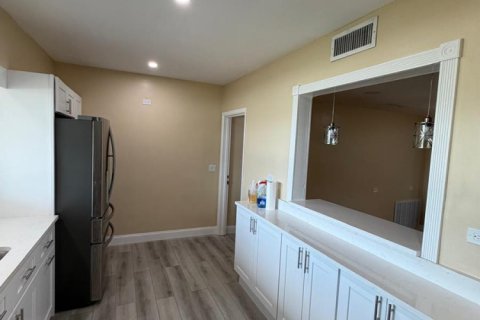 House in West Palm Beach, Florida 3 bedrooms, 158.49 sq.m. № 2088104 - photo 16
