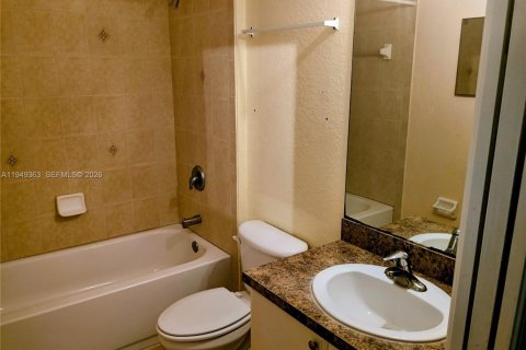 Immobilier commercial à vendre à Lehigh Acres, Floride: 179.12 m2 № 2005706 - photo 24