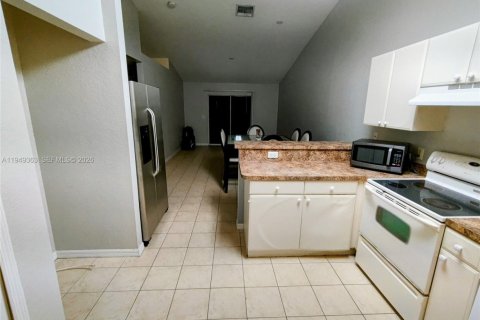 Immobilier commercial à vendre à Lehigh Acres, Floride: 179.12 m2 № 2005706 - photo 16