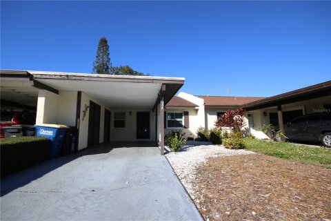 Villa ou maison à Clearwater, Floride 2 chambres, 86.86 m2 № 2371385
